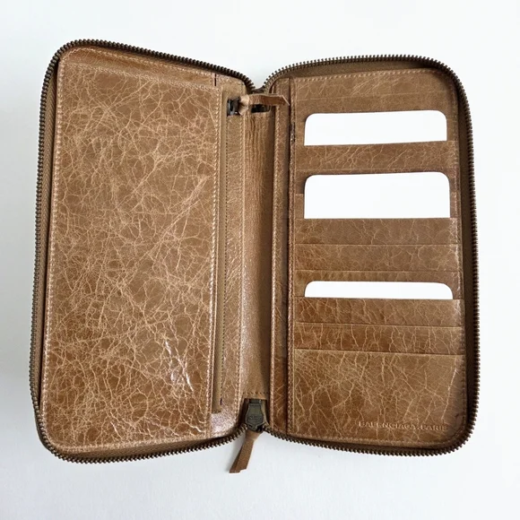 Balenciaga New Distressed Leather Zip Around Wallet Clutch With Dust Bag - Picture 5 of 16